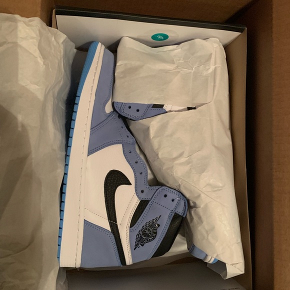 Air Jordan Retro 1 High OG | University Blue | 11 - Picture 5 of 5